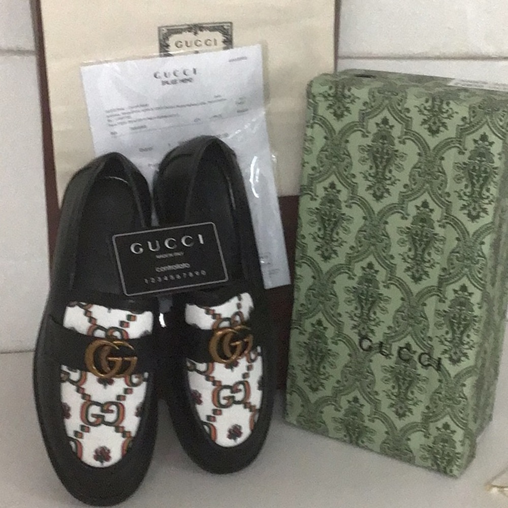 Gucci shoes, they fit too tight on my feet but beautiful and comfy